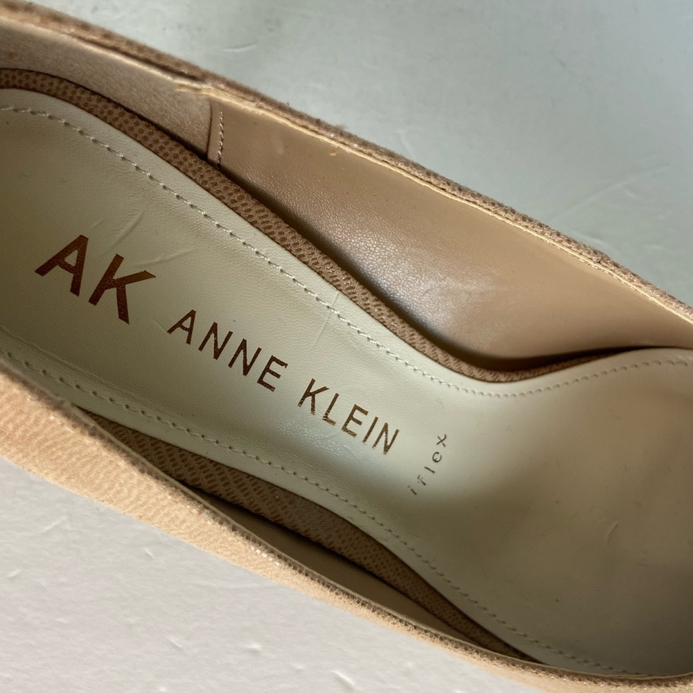 Anne Klein Iflex Akkai Pumps Heel Shoes Size 8.5 Cream Textured Career Fashion - Picture 7 of 9